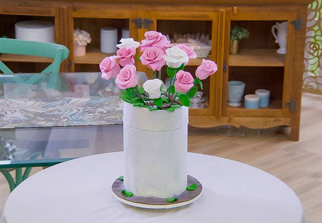 Bolo Vaso de Flores da Priscilla