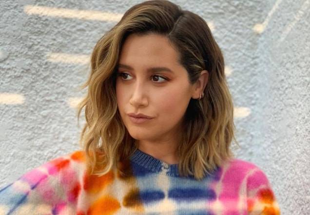 Ashley Tisdale, ex-estrela da Disney, anuncia gravidez