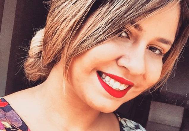 Marília Mendonça aparece toda produzida e beleza surpreende