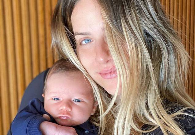 Giovanna Ewbank deixa fãs apaixonados com clique de Zyan fantasiado