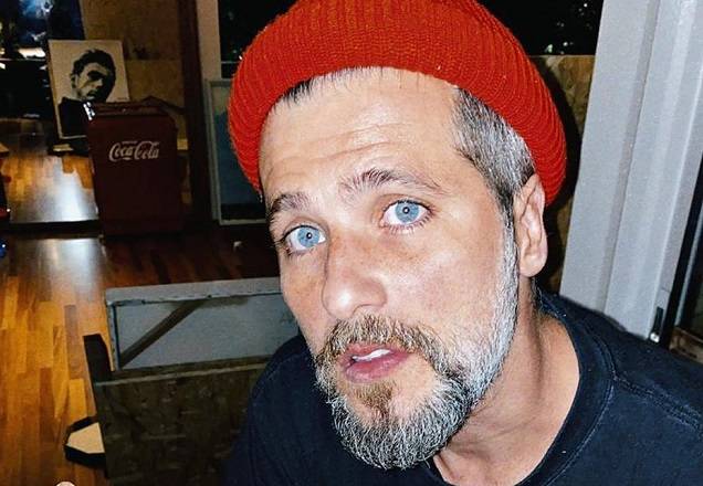 Bruno Gagliasso posta foto fofa de Zyan e faz brincadeira na legenda