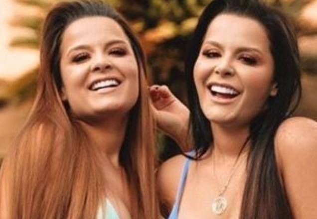 Maiara e Maraisa aparecem de biquíni em piscina e recebem chuva de elogios; veja