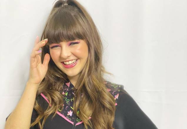 Klara Castanho comemora 20 anos com cliques incríveis