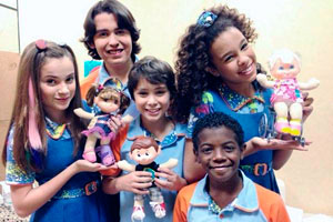 Elenco de Chiquititas mostra como é fácil doar pelo telefone