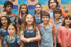 Chiquititas se despedem de Roberto Bolaños