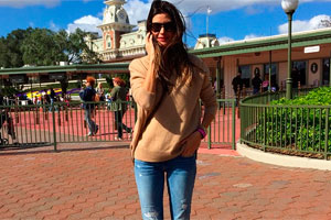 Isabella Fiorentino mostra looks que usou na Disney