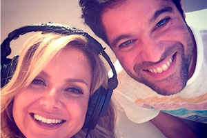 Eliana posta foto na sua volta ao trabalho