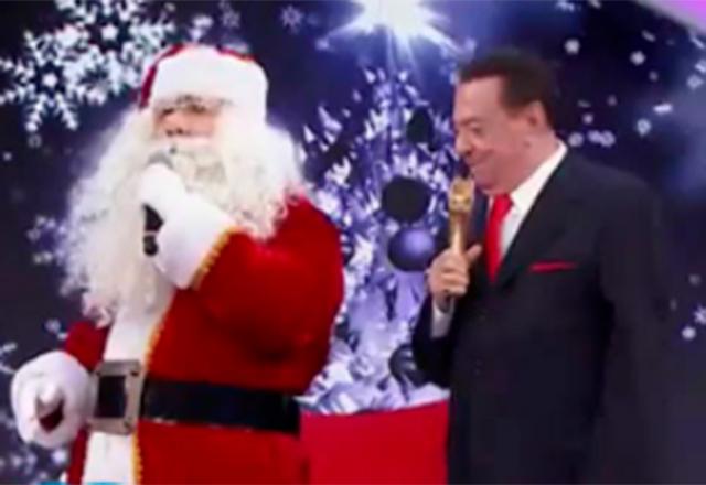 Paulinho Gogó vestido de Papai Noel e Raul Gil