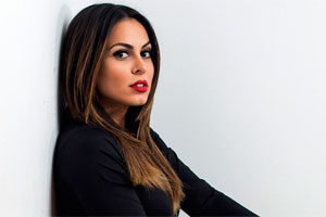 Alinne Rosa revela que come o tempo todo em cima do trio