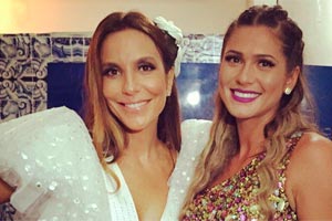 Lívia Andrade visita camarim de Ivete Sangalo em Salvador