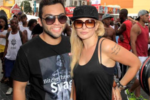 Antônia Fontenelle e Jonathan Costa curtem Salvador juntos