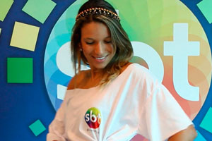Figurinista do SBT ensina maneiras de customizar seu abadá