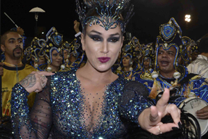 Dani Bolina na concentração para desfile da Unidos de Vila Maria