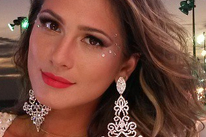 Lívia Andrade mostra look do SBT Folia para este domingo