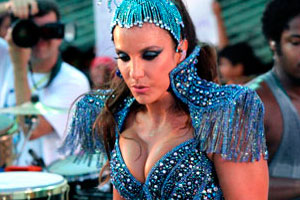 9 Decotes inesquecíveis deste Carnaval; fotos