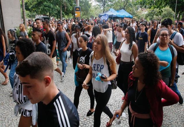 Estudantes barrados no º dia de Enem podem fazer a prova em fevereiro SBT News