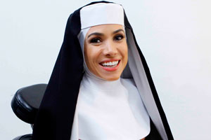Patricia Abravanel se transforma em Whoopi Goldberg no Máquina da Fama