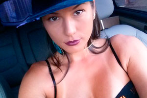 Lívia Andrade curte final de semana: ´Bóra pra rua dá um rolê´