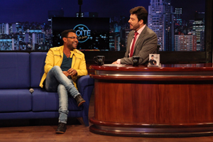 Pablo, o rei da sofrência, é o convidado do The Noite 