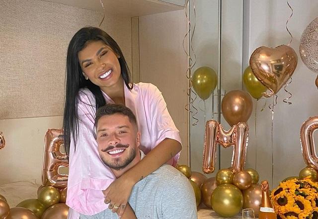 Pocah e Ronan Souza