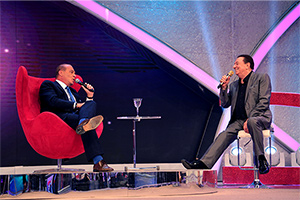 Raul Gil recebe Marcelo de Carvalho no Elas Querem Saber