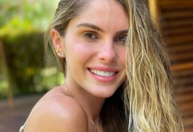 Bárbara Evans posa para foto