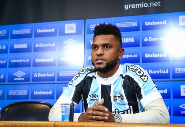 Borja é apresentado no Grêmio