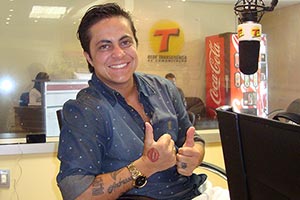 Thammy diz que veio ao mundo ´para ensinar Marco Feliciano a amar´