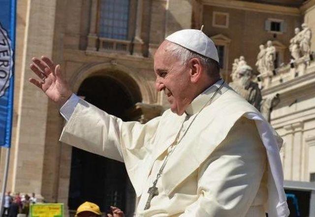 Papa Francisco Lamenta Assassinato De Padre Na França Mundo Sbt News