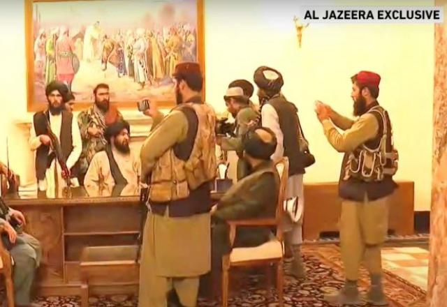 A rápida ascensão do Talibã ocorre após a retirada das tropas norte-americanas do país | Reprodução/Al Jazeera