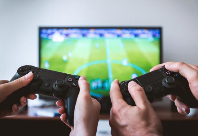 Jogar videogame ajuda a perder peso, aponta estudo - Época
