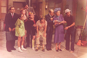 Florinda Meza posta foto rara dos bastidores de Chaves