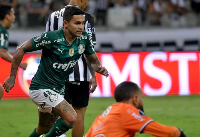 Dudu comemora gol