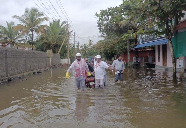 Tempestades devem migrar para o Norte do país nos próximos três dias | Reprodução/Twitter IFRCAsiaPacific