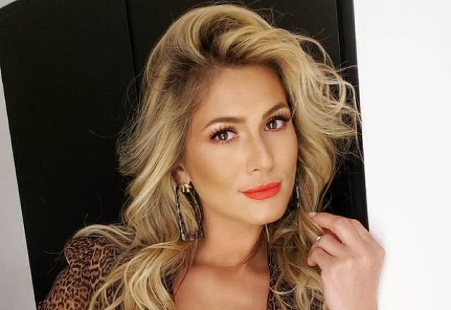 A atriz Lívia Andrade