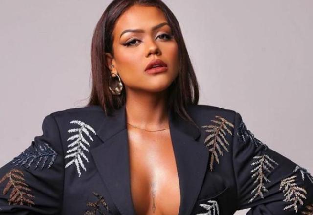 A influenciadora Camila Loures