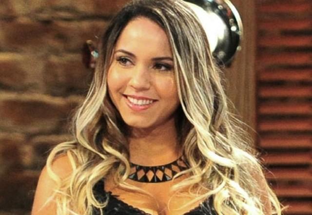 SBT TV | Com look fitness coladíssimo, Mulher Melão impressiona com ...