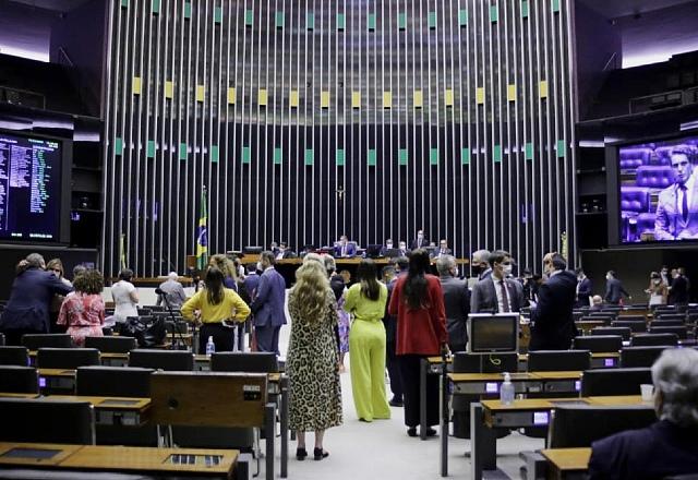 Bolsonaro modifica Lei Maria da Penha para melhor