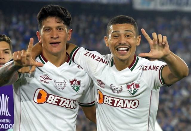 Cano comemora gol