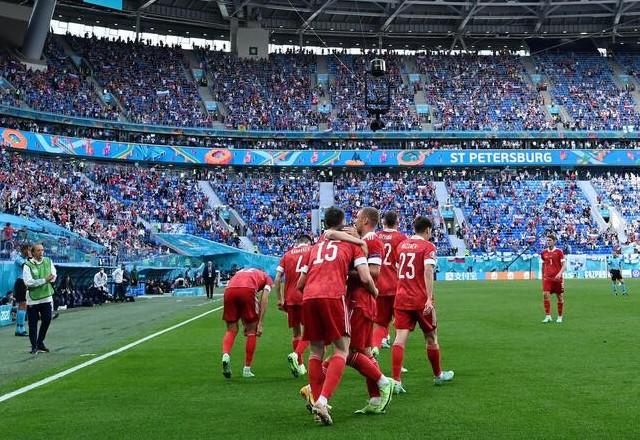 Rússia recorre à Corte Arbitral do Esporte contra sanções da Uefa e da Fifa