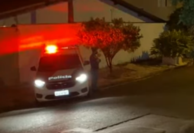 Suspeito Invade Casa De Policial Militar Mas Foge Após A Pm Disparar Dois Tiros Sbt 3902