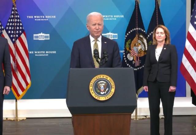 Novo pacote de assistência de US$ 800 milhões inclui 800 sistemas antiaéreos Stinge | Reprodução/Casa Branca