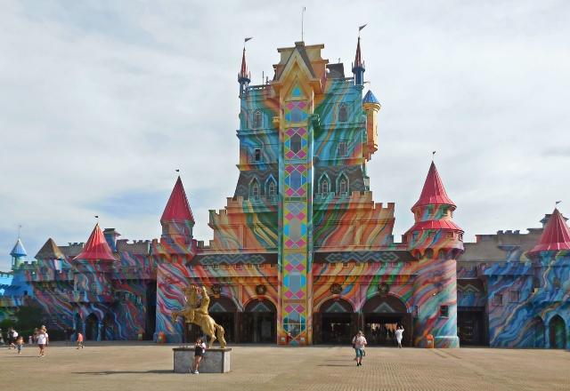 Conheça a Big Tower, atração radical do Beto Carrero World