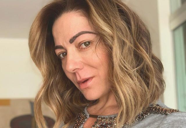 Mãe de Lucas Lucco tira selfie