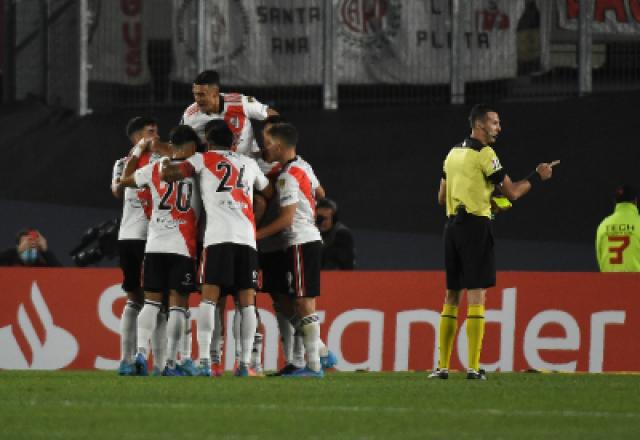 River Plate supera Fortaleza com dois golaços na Libertadores