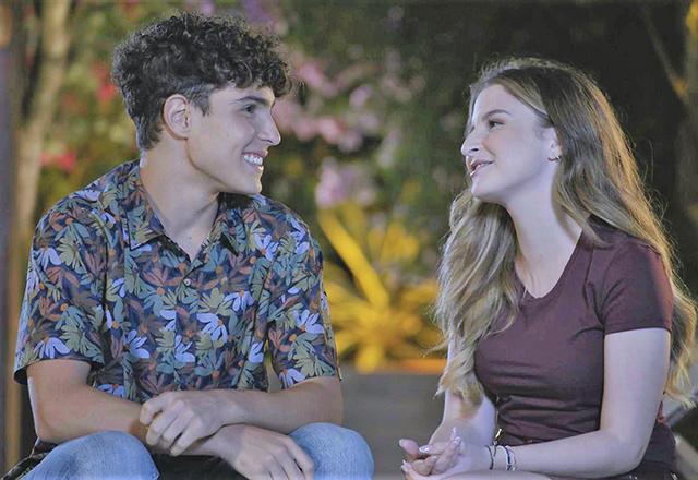 Sbt Tv João E Poliana Relembram O Passado E São Surpreendidos Por Otto 