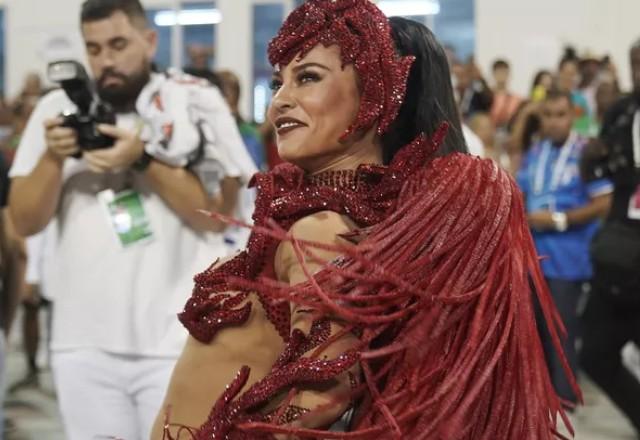 Paolla Oliveira no Carnaval.