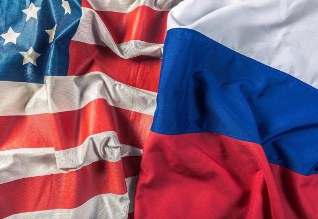 Empresas dos EUA correm para cortar laços com negócios russos afetados por  sanções