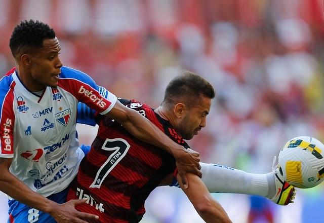 Fortaleza desperdiça pênalti e perde para o Flamengo no Maracanã pela Série  A - Jogada - Diário do Nordeste