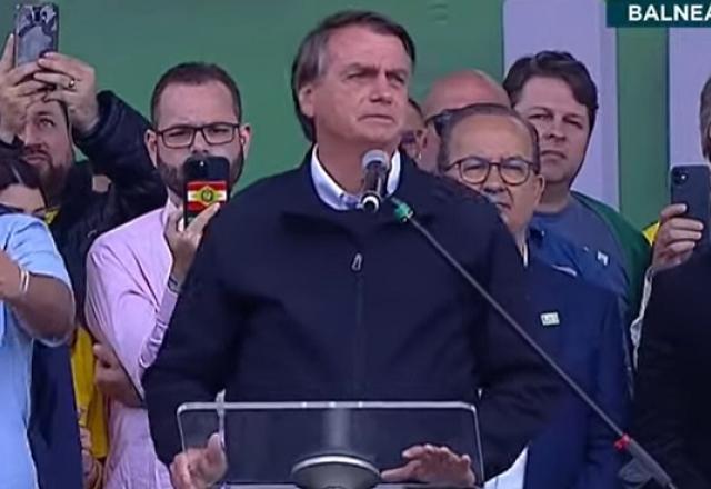 Ao vivo: Bolsonaro participa de encontro com evangélicos 